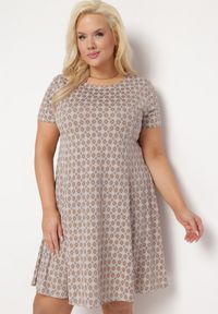 Born2be - Brązowo-Beżowa Rozkloszowana Sukienka Mini z Elastycznej Wiskozy Annamarie. Kolor: brązowy. Materiał: wiskoza. Długość: mini #1