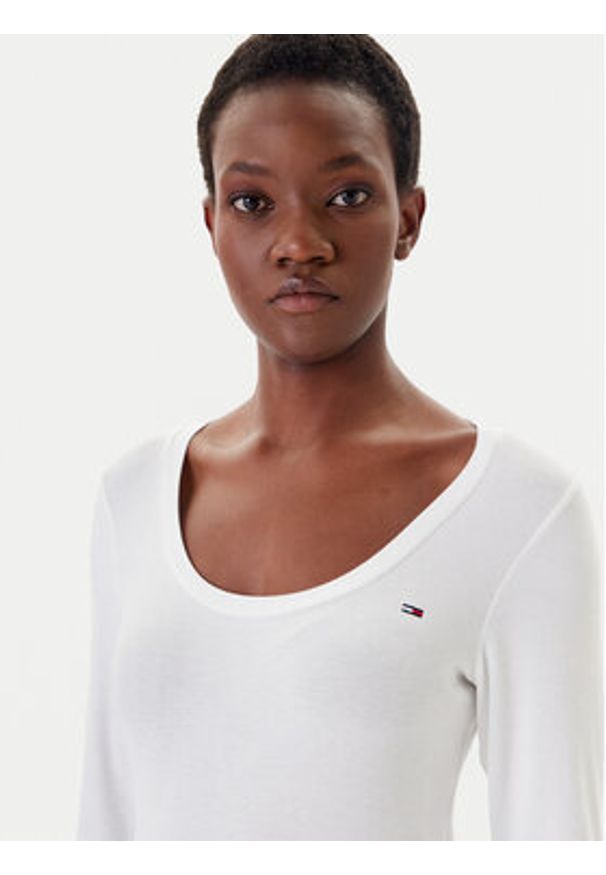 Tommy Jeans Bluzka DW0DW20921 Biały Regular Fit. Kolor: biały