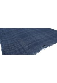 Lekki Szalik Wiosenno-Jesienny - Teer - Ciemnoniebieski w Kratę. Okazja: na spacer. Kolor: niebieski. Materiał: poliester. Sezon: wiosna, jesień. Styl: elegancki #2