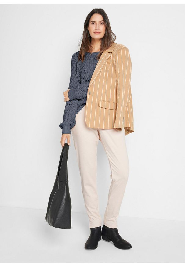 bonprix - Sweter w strukturalny wzór z mieszanki bawełny. Kolor: niebieski. Materiał: bawełna