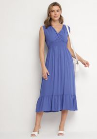 Born2be - Niebieska Wiskozowa Sukienka o Kopertowym Kroju z Falbanką Uliria. Kolor: niebieski. Materiał: wiskoza. Typ sukienki: kopertowe. Styl: elegancki #4