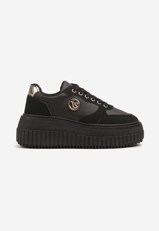 Renee - Czarne Sneakersy Vices na Platformie z Tłoczeniem Ozdobione Metaliczną Aplikacją Eriri. Okazja: do pracy. Kolor: czarny. Materiał: jeans. Wzór: aplikacja. Obcas: na platformie