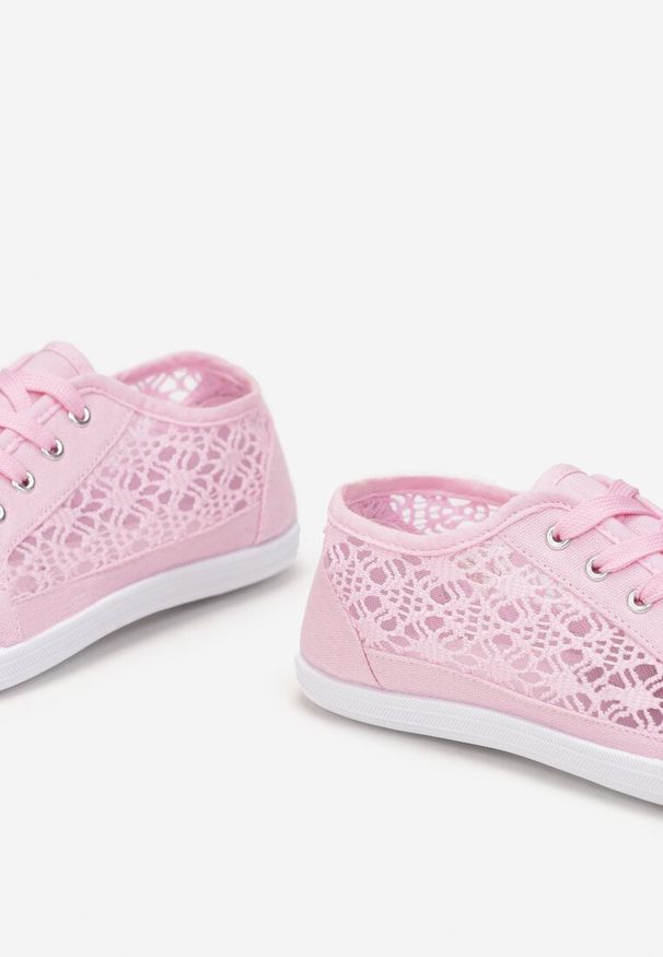 Born2be - Różowe Tenisówki z Ażurowymi Bokami Ariemessa. Okazja: na co dzień. Kolor: różowy. Wzór: ażurowy. Sezon: lato. Styl: casual