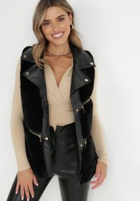 Born2be - Czarna Kamizelka Futrzana Antedes. Kolor: czarny. Materiał: futro. Długość rękawa: długi rękaw. Długość: długie. Wzór: aplikacja #3