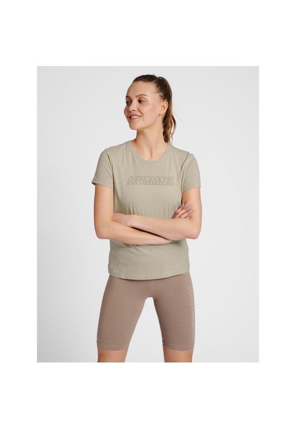 Damski bawełniany T-shirt Hummel TE Cali. Kolor: wielokolorowy, czarny, szary. Materiał: bawełna