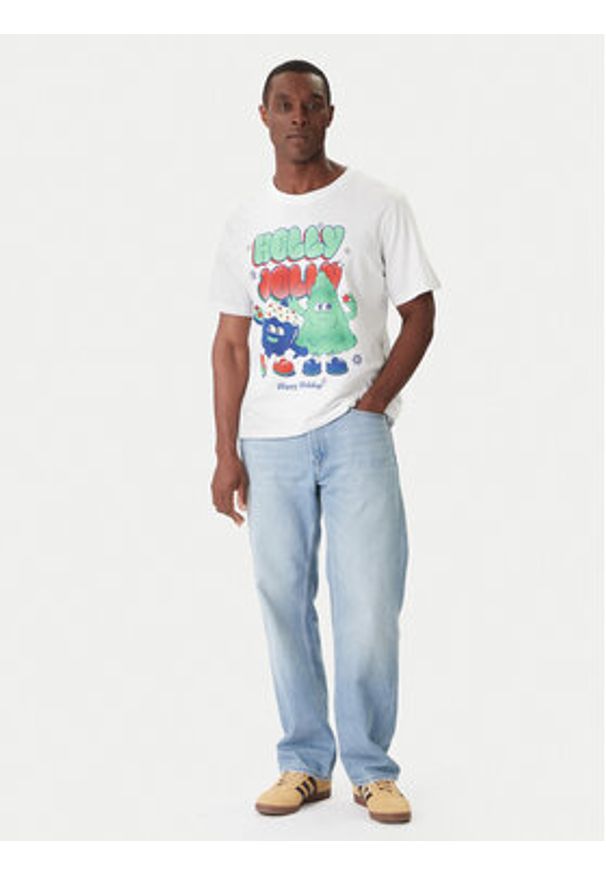 Jack & Jones T-Shirt Holiday Cartoon 12287550 Biały Relaxed Fit. Kolor: biały. Materiał: bawełna