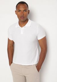 Born2be - Biały T-shirt Polo z Bawełną Fodelira. Okazja: na co dzień. Typ kołnierza: polo. Kolor: biały. Materiał: bawełna. Styl: klasyczny, elegancki, casual #6
