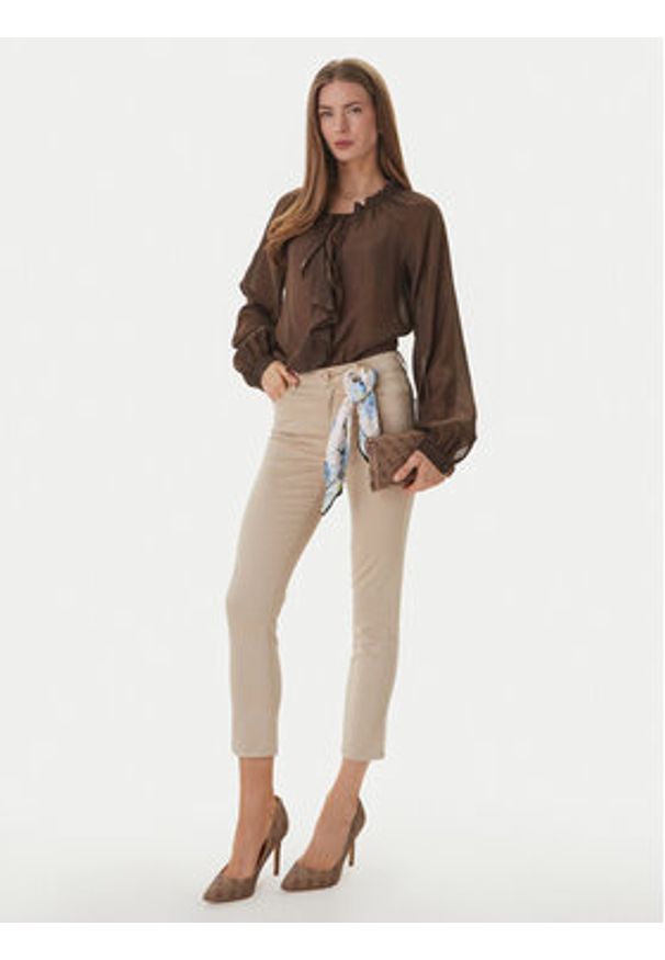 Guess Bluzka W6GH28 W1844 Brązowy Regular Fit. Kolor: brązowy. Materiał: lyocell