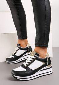 Renee - Czarne Sneakersy na Niskiej Platformie ze Wstawkami Brokatowymi Gwenoa. Kolor: czarny. Obcas: na platformie #1