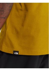 The North Face T-Shirt Simple Dome NF0A87NG Żółty Regular Fit. Kolor: żółty. Materiał: bawełna #3