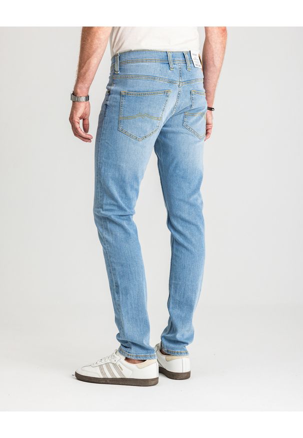Męskie Spodnie Jeansowe Mustang Style Oregon Tapered Denim Blue 1017123 5000 401