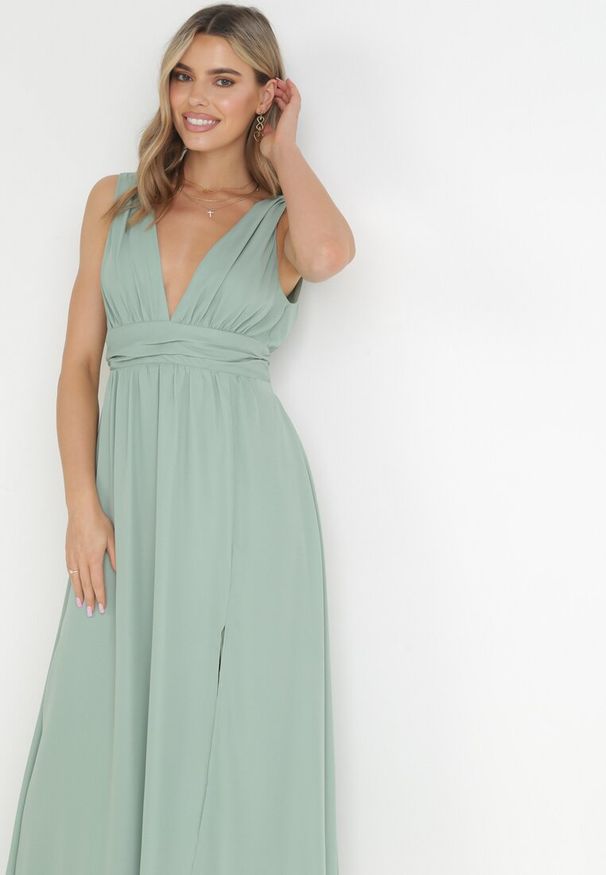 Born2be - Miętowa Rozkloszowana Sukienka na Ramiączkach Seraphineme. Kolor: miętowy. Długość rękawa: na ramiączkach. Styl: elegancki