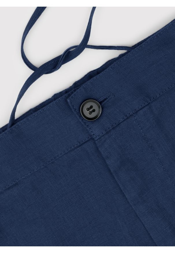 Pako Lorente - PAKO LORENTE - Lniane szorty męskie w kolorze granatowym. Okazja: na co dzień. Kolor: zielony, niebieski. Materiał: len. Długość: krótkie. Wzór: gładki. Sezon: lato. Styl: casual