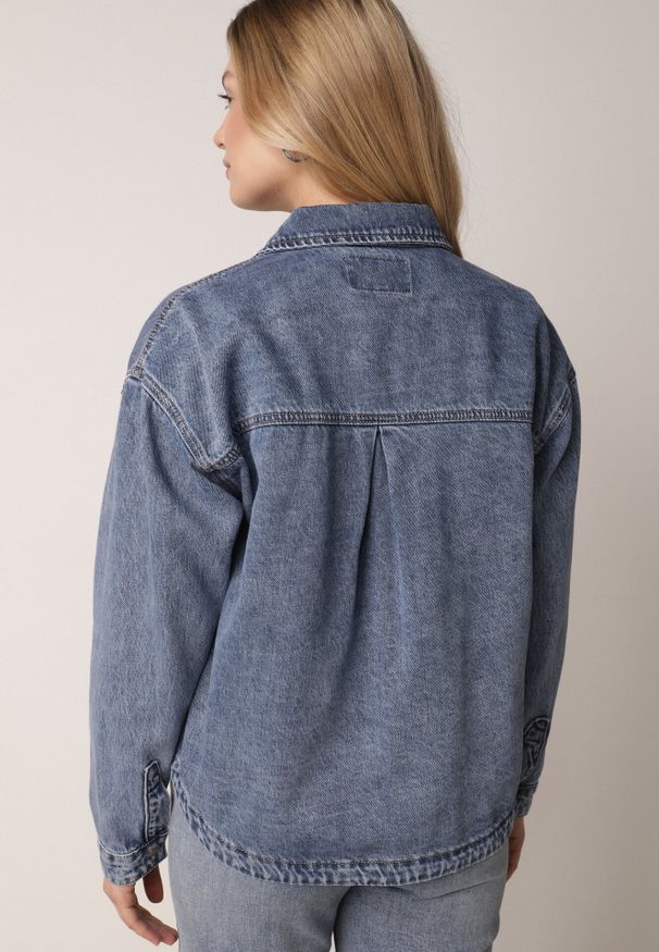 Born2be - Niebieska Bawełniana Kurtka Jeansowa o Koszulowym Kroju z Kieszeniami Senryss. Okazja: na co dzień. Kolor: niebieski. Materiał: jeans, bawełna. Styl: casual