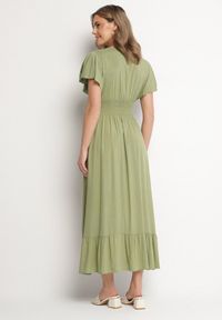 Born2be - Zielona Wiskozowa Kopertowa Sukienka o Rozkloszowanym Kroju Nellrive. Okazja: na co dzień. Typ kołnierza: dekolt w serek. Kolor: zielony. Materiał: wiskoza. Długość rękawa: krótki rękaw. Typ sukienki: kopertowe. Styl: elegancki, casual #4