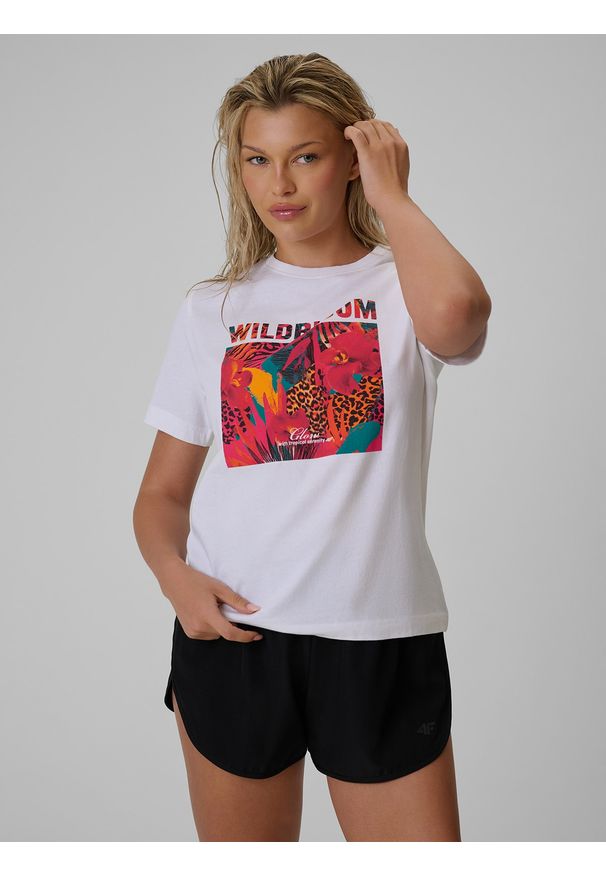 4f - 4F T-shirt regular z nadrukiem damski - biały M. Okazja: na co dzień, na plażę. Kolor: biały. Materiał: bawełna, dzianina. Wzór: nadruk. Sezon: lato. Styl: wakacyjny, casual, klasyczny, sportowy