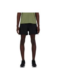 Spodenki New Balance MS41230BK - czarne. Kolor: czarny. Materiał: materiał, poliester. Sport: fitness
