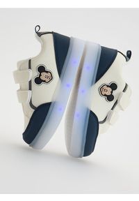 Reserved - Buty ze świecącą podeszwa Mickey Mouse - złamana biel. Materiał: materiał. Wzór: motyw z bajki #1
