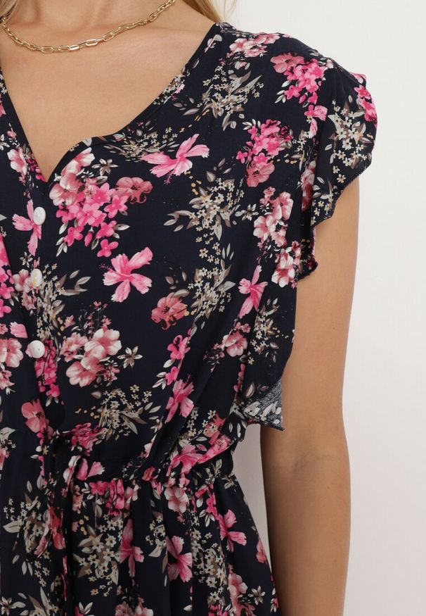 Born2be - Granatowa Sukienka z Wiskozy Actamia. Okazja: na co dzień. Typ kołnierza: kołnierz z falbankami, kokarda. Kolor: niebieski. Materiał: wiskoza. Wzór: kwiaty. Typ sukienki: proste. Styl: casual. Długość: mini