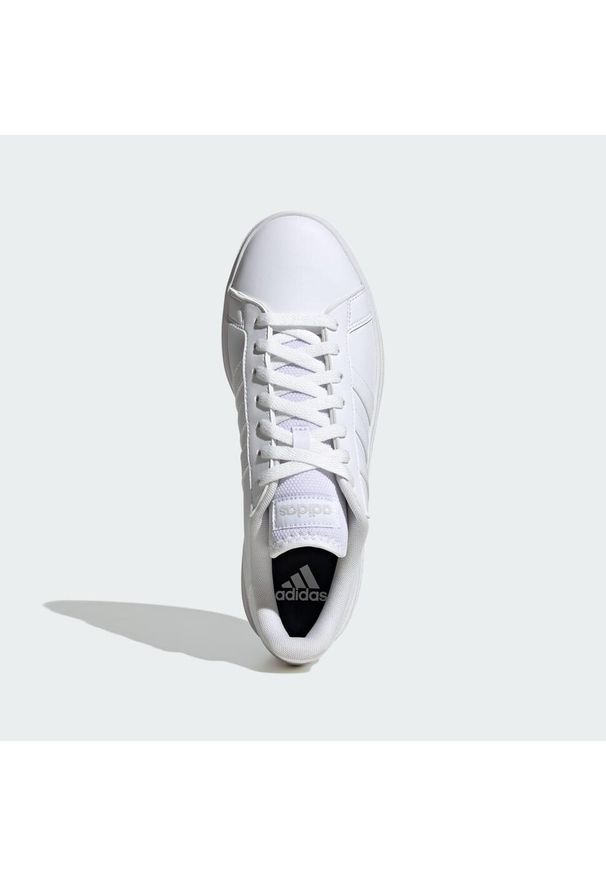 Adidas - Grand Court TD Lifestyle Court Casual Shoes. Okazja: na co dzień. Kolor: szary, biały, wielokolorowy. Materiał: materiał. Sport: turystyka piesza