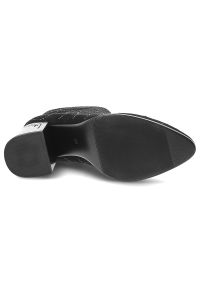 Czarne Botki S.Barski Eleganckie Buty Damskie. Okazja: na co dzień. Zapięcie: zamek. Kolor: czarny. Materiał: zamsz. Wzór: geometria, aplikacja. Obcas: na obcasie. Styl: elegancki. Wysokość obcasa: średni #6