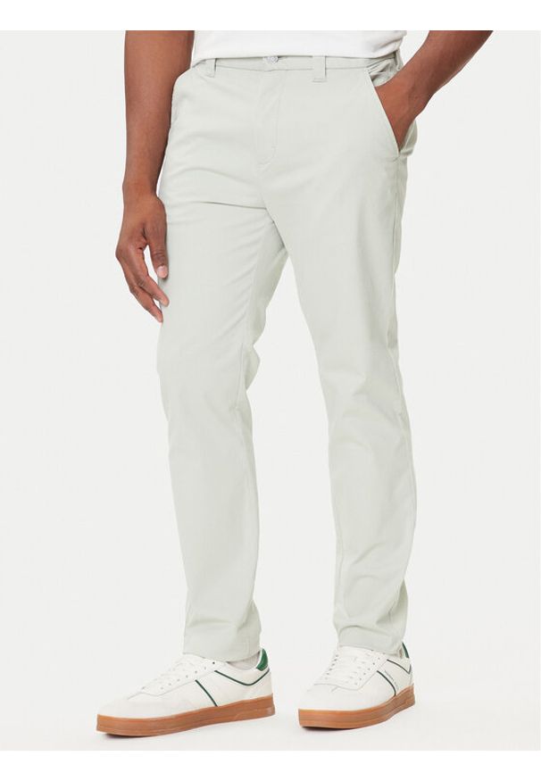 Tommy Jeans Chinosy Austin DM0DM20282 Zielony Slim Fit. Kolor: zielony. Materiał: bawełna