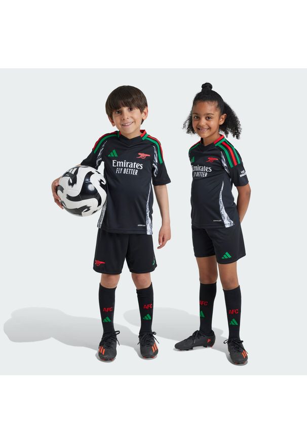 Adidas - Zestaw Arsenal 24/25 Away Mini Kids. Kolor: czarny. Materiał: materiał. Sport: piłka nożna
