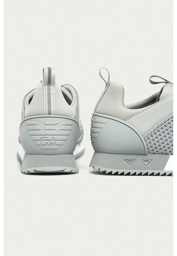 EA7 Emporio Armani - Buty XK050.X8X027. Nosek buta: okrągły. Zapięcie: sznurówki. Kolor: zielony. Materiał: guma
