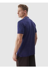 4f - 4F Koszulka polo regular męska - granatowa M. Okazja: na co dzień. Typ kołnierza: polo. Kolor: niebieski. Materiał: dzianina, bawełna. Wzór: ze splotem. Styl: casual, klasyczny, sportowy #2