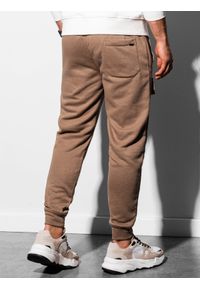 Ombre Clothing - Spodnie męskie dresowe joggery P904 - camel - L. Materiał: dresówka #5