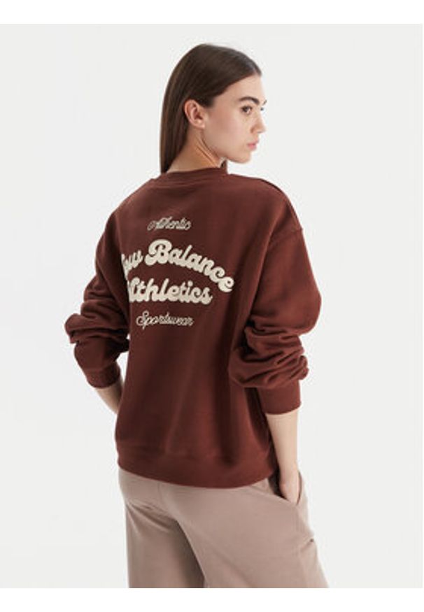 New Balance Bluza WT53516 Brązowy Relaxed Fit. Kolor: brązowy. Materiał: bawełna
