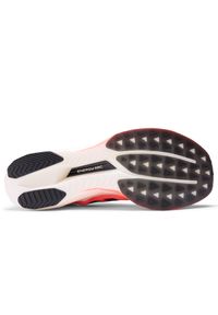 Buty męskie New Balance FuelCell SC Elite V5 MRCELLR5 – pomarańczowe. Kolor: pomarańczowy. Materiał: syntetyk, materiał. Szerokość cholewki: normalna. Sport: bieganie, fitness #2