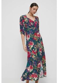 medicine - Medicine sukienka kolor maxi rozkloszowana. Kolor: turkusowy. Materiał: tkanina. Typ sukienki: rozkloszowane. Długość: maxi #3