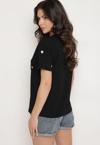 Born2be - Czarny T-shirt z Bawełny w Serca Kolavelle. Okazja: na co dzień, na spacer. Kolor: czarny. Materiał: bawełna. Styl: klasyczny, casual #5