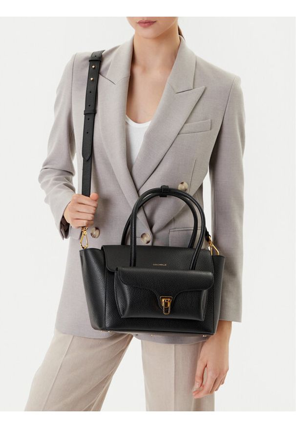 Coccinelle Torebka T8A Coccinelledouble Beat E1 T8A 18 02 01 Czarny. Kolor: czarny. Materiał: skórzane