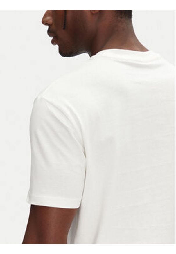 Armani Exchange T-Shirt XM000548 AF10362 U0009 Biały Regular Fit. Kolor: biały. Materiał: bawełna