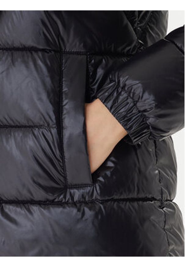 Geox Kurtka zimowa Backsie W5628H T3121 F9000 Czarny Regular Fit. Kolor: czarny. Materiał: syntetyk. Sezon: zima