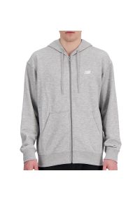 Bluza New Balance MJ41501AG - szara. Typ kołnierza: kaptur. Kolor: szary. Materiał: bawełna, poliester, prążkowany, dresówka. Wzór: napisy. Styl: klasyczny