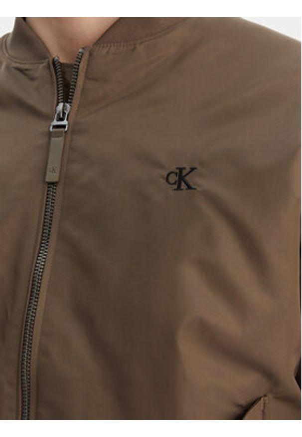 Calvin Klein Jeans Kurtka bomber LV04RC526G Brązowy Regular Fit. Kolor: brązowy. Materiał: syntetyk