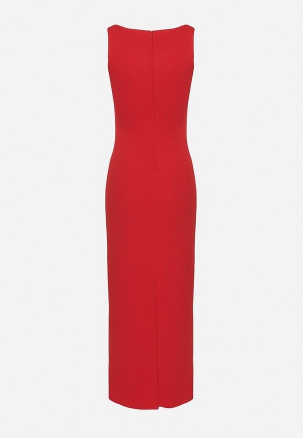 Born2be - Czerwona Dopasowana Sukienka z Wiskozą Ozdobiona Marszczeniem Siloria. Okazja: na co dzień. Typ kołnierza: dekolt w kształcie V. Kolor: czerwony. Materiał: wiskoza. Wzór: aplikacja. Sezon: lato. Typ sukienki: proste. Styl: casual, elegancki