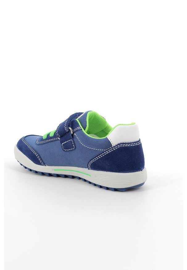 Primigi buty dziecięce kolor fioletowy. Nosek buta: okrągły. Zapięcie: rzepy. Kolor: fioletowy. Materiał: guma