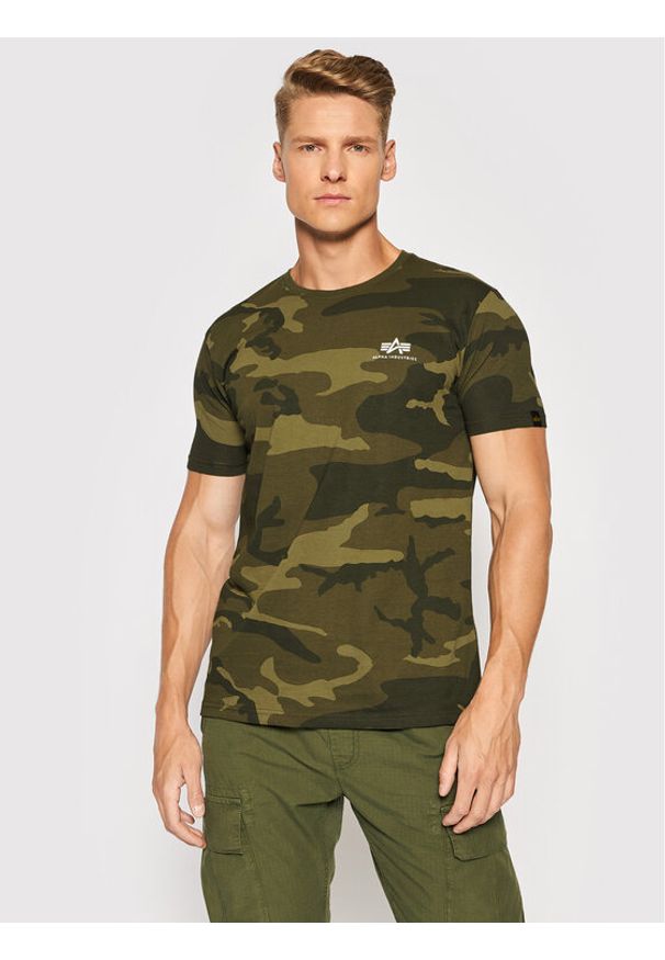 Alpha Industries T-Shirt Basic T Small Logo Camo 188505C Zielony Regular Fit. Kolor: zielony. Materiał: bawełna