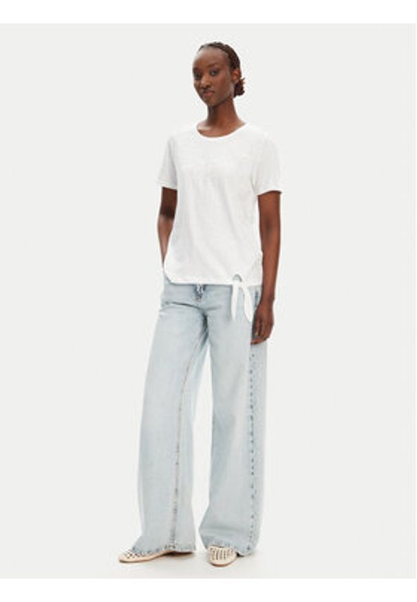 Olsen T-Shirt 11104823 Biały Regular Fit. Kolor: biały. Materiał: bawełna