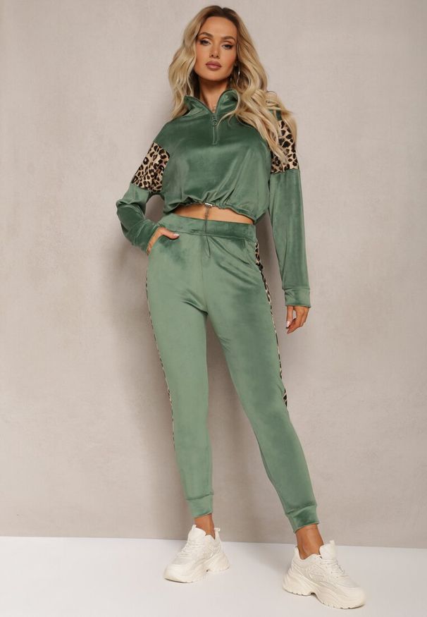 Renee - Zielony Komplet Dresowy z Weluru z Krótką Bluzą i Spodniami Joggerami z Panterkowym Wzorem Limitta. Kolor: zielony. Materiał: dresówka, welur