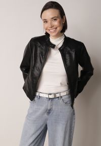 Born2be - Czarna Kurtka Ramoneska o Taliowanym Kroju ze Stójką Fezinia. Okazja: na co dzień. Typ kołnierza: kołnierzyk stójkowy. Kolor: czarny. Materiał: poliester, jeans. Styl: casual, elegancki #3