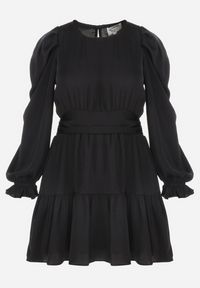 Born2be - Czarna Sukienka Taliowana z Falbanami Klasino. Kolor: czarny. Materiał: zamsz. Wzór: aplikacja. Długość: mini #5