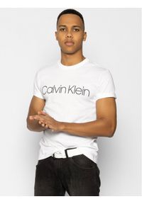 Calvin Klein T-Shirt Front Logo K10K104063 Biały Regular Fit. Kolor: biały. Materiał: bawełna