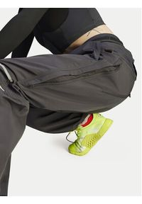Adidas by Stella McCartney - adidas by Stella McCartney Spodnie dresowe Stella McCartney Woven JI5248 Czarny Loose Fit. Kolor: czarny. Materiał: syntetyk