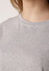 Born2be - Szary T-shirt Bawełniany Klasyczny o Fasonie Oversize z Dłuższym Tyłem Nemedora. Okazja: na co dzień. Kolor: szary. Materiał: bawełna. Długość: długie. Styl: klasyczny #3