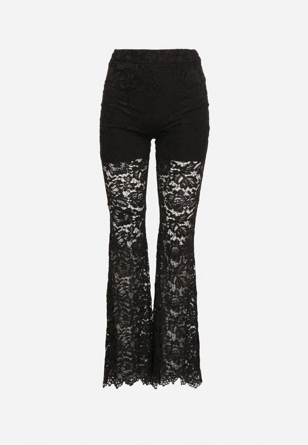 Born2be - Czarne Spodnie Koronkowe o Fasonie Dzwonów Vortiga. Okazja: na ślub cywilny, na wesele, na urodziny. Kolor: czarny. Materiał: koronka. Wzór: koronka. Styl: elegancki